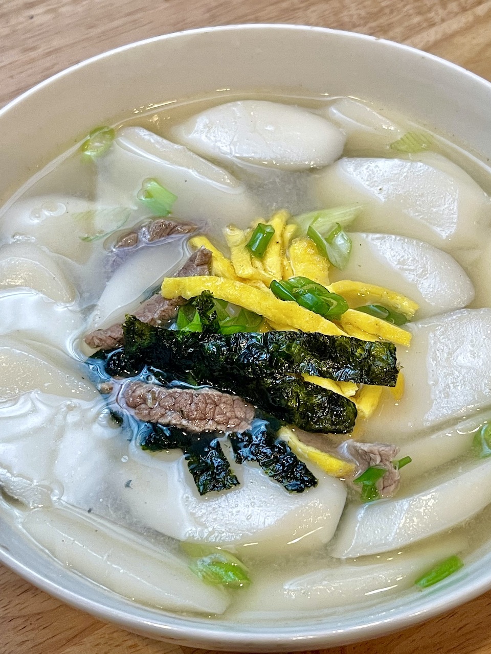 rice-cake-soup-with-brisket-rice-cake-soup-korean-rice-cake-soup